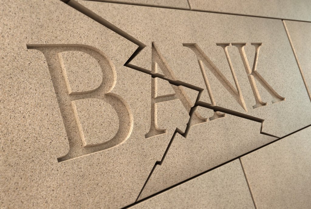 Кредит или ипотека и банкротство банка - нужно ли выплачивать оставшийся долг?